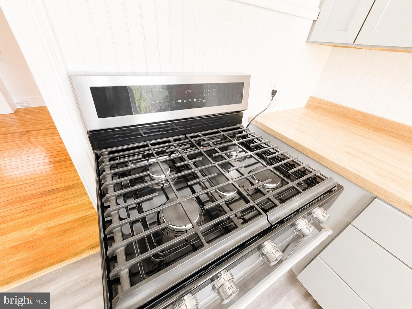522 Main Street, Unit B Riverton, NJ 08077 - Photo 19 of 26 Sleek gas range for culinary adventures.