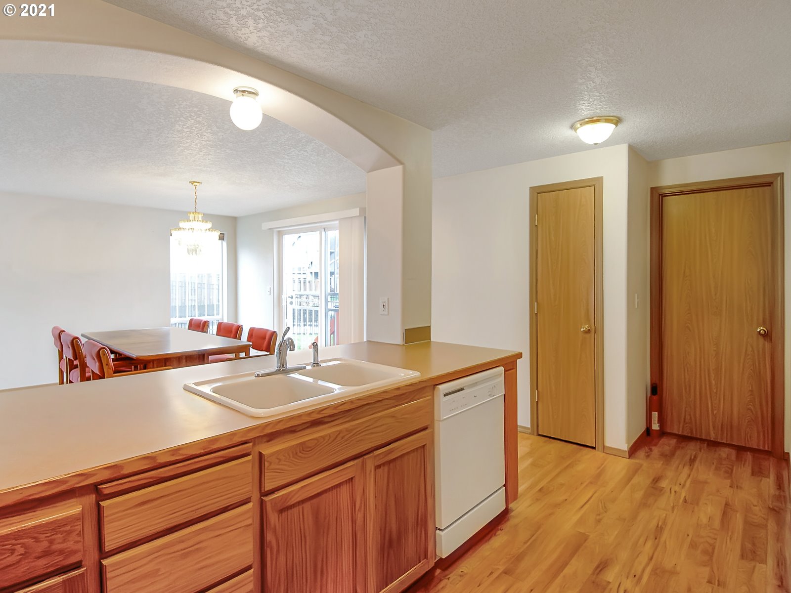 3587 Southwest 25th Street Gresham, OR 97080 - Photo 8 of 29 Gallery Image 8