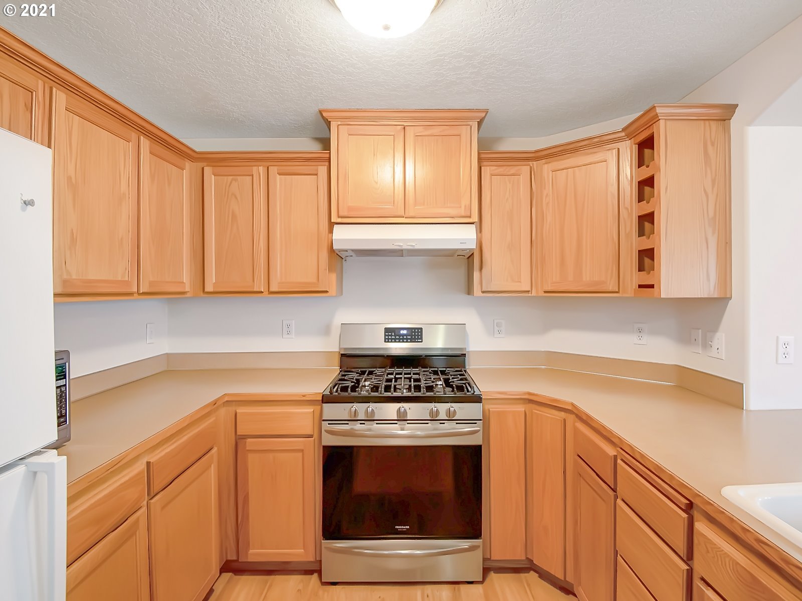 3587 Southwest 25th Street Gresham, OR 97080 - Photo 10 of 29 Gallery Image 10