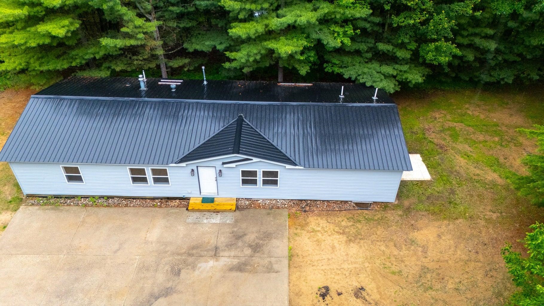 600 Clear Lake Road West Branch, MI 48661 - Photo 4 of 33 1947227-122a5116-bb33-406b-b92e-895b9661e1c9.JPG