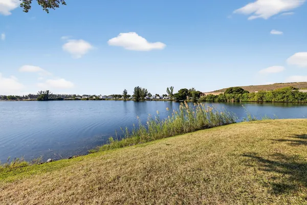 $2,950 | 4491 Crystal Lake Drive, Unit 201A, Deerfield Beach, FL 33073