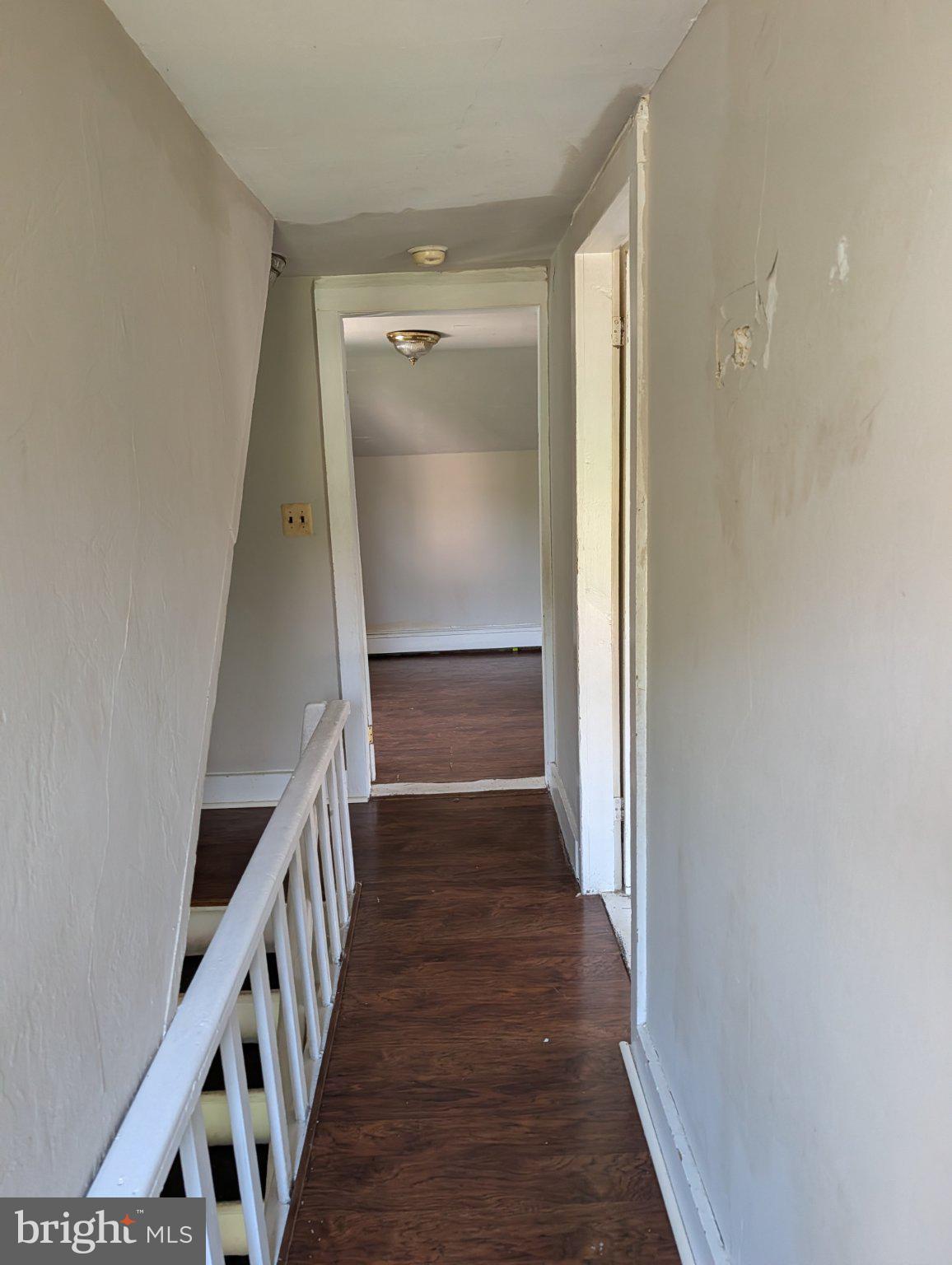 425 Juliustown Pemberton Road Columbus, NJ 08022 - Photo 11 of 26 Hallway
