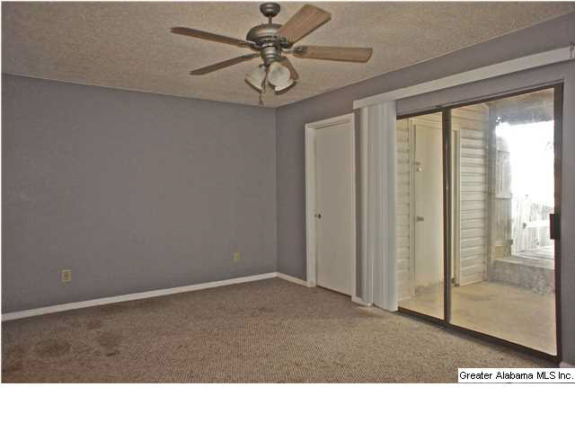 1410 Applegate Drive Alabaster, AL 35007 - Photo 7 of 32 Gallery Image 7