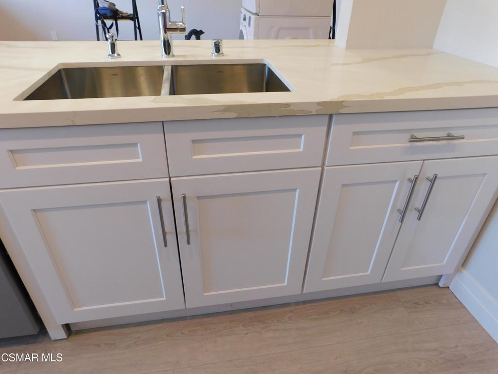 116 Maegan Place, Unit 11 Thousand Oaks, CA 91362 - Photo 6 of 35