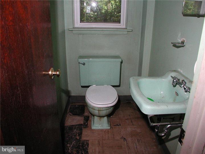328 Farwood Road Haddonfield, NJ 08033 - Photo 14 of 16 Bathroom