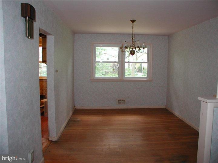 328 Farwood Road Haddonfield, NJ 08033 - Photo 5 of 16 Dining Room