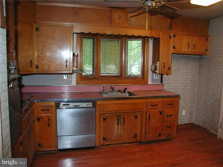 328 Farwood Road Haddonfield, NJ 08033 - Photo 6 of 16 Kitchen
