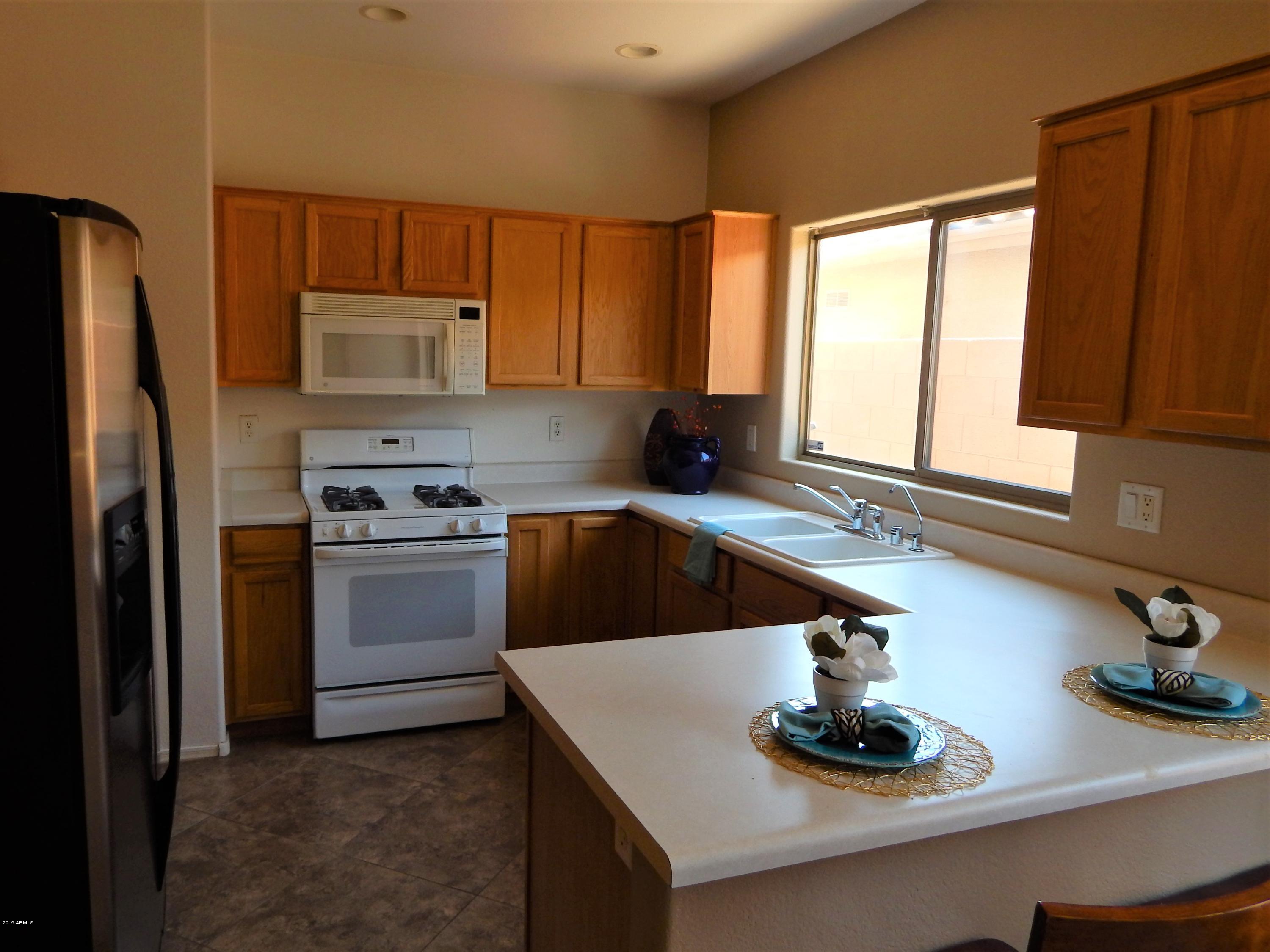 4008 East Ironhorse Road Gilbert, AZ 85297 - Photo 5 of 23 Kitchen 2