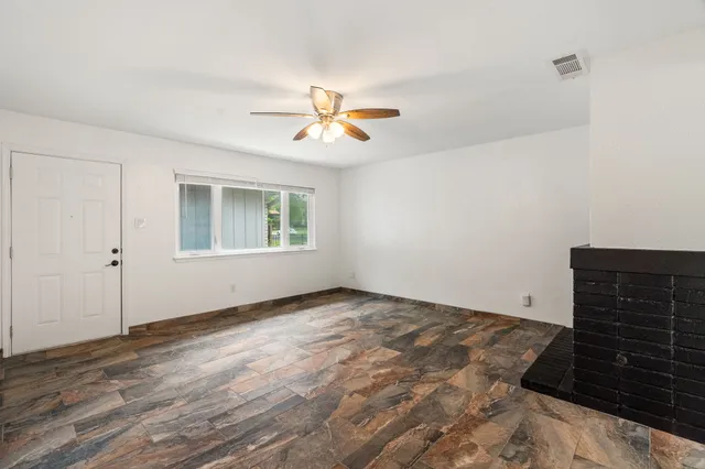 $1,995 | 2406 Berkeley Avenue, Unit B, Austin, TX 78745