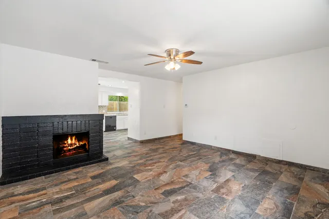 $1,995 | 2406 Berkeley Avenue, Unit B, Austin, TX 78745