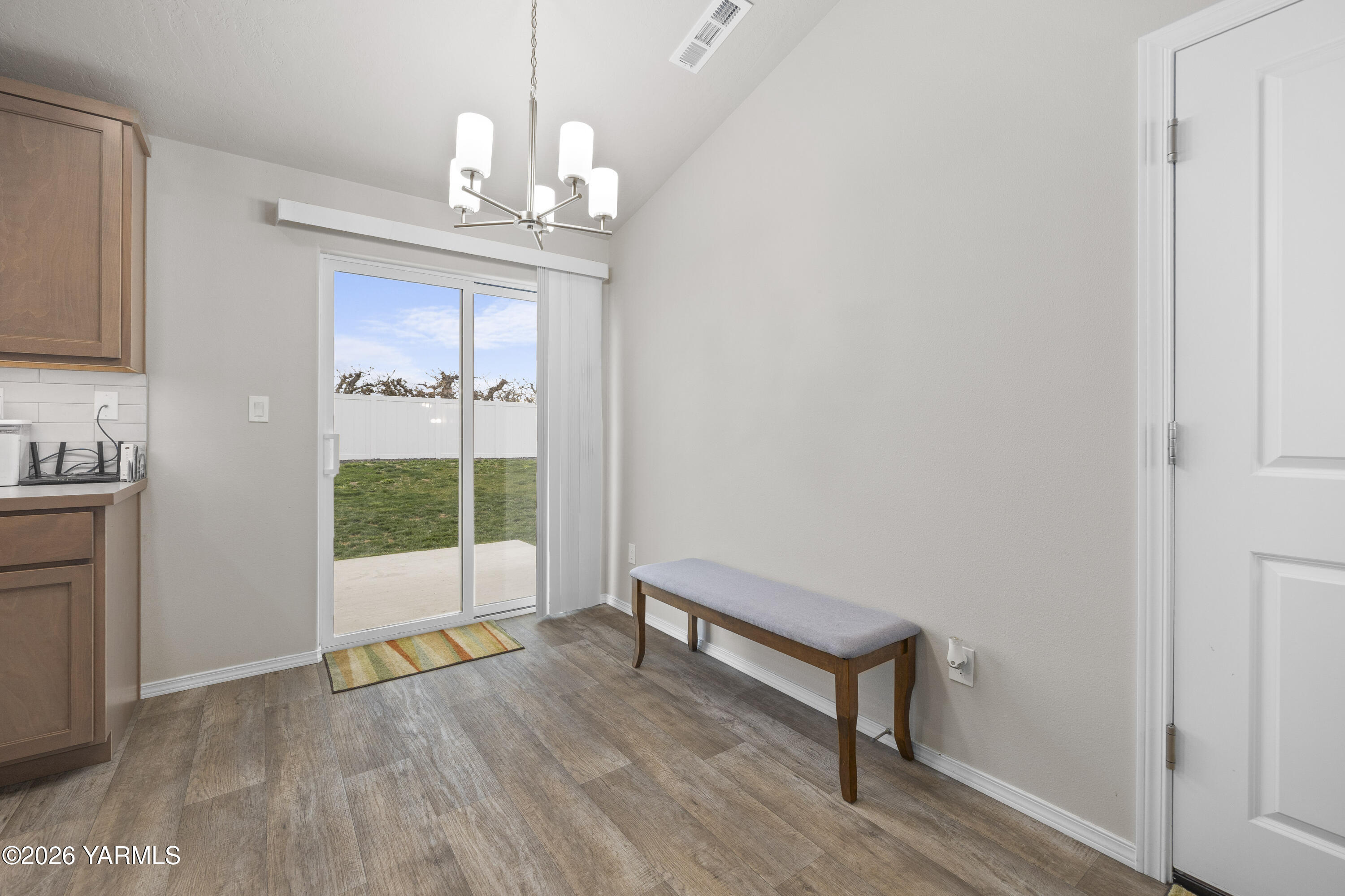 112 Bitters Loop Grandview, WA 98930 - Photo 5 of 24 112 Bitters Loop 3.23.26 16