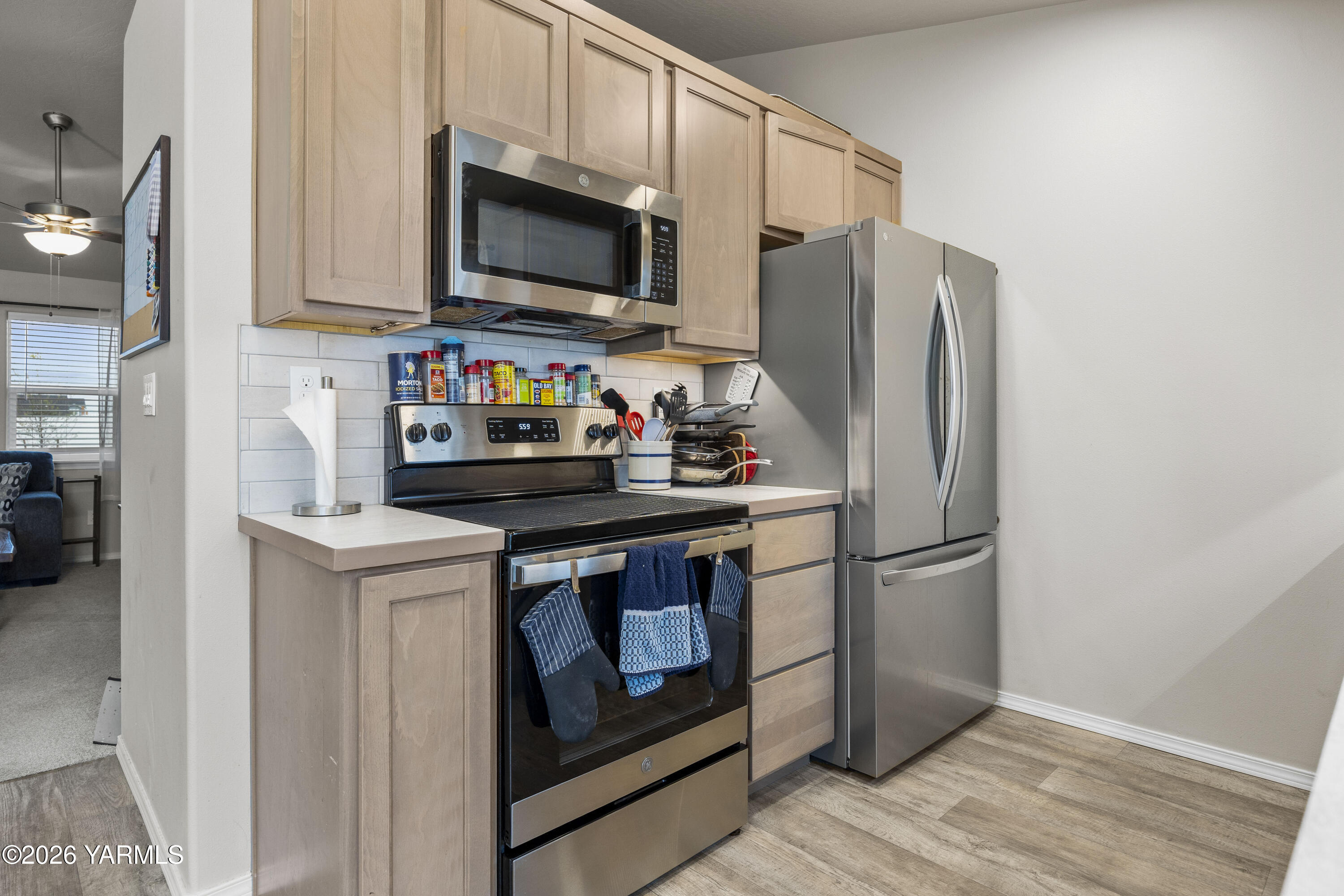 112 Bitters Loop Grandview, WA 98930 - Photo 8 of 24 112 Bitters Loop 3.23.26 20