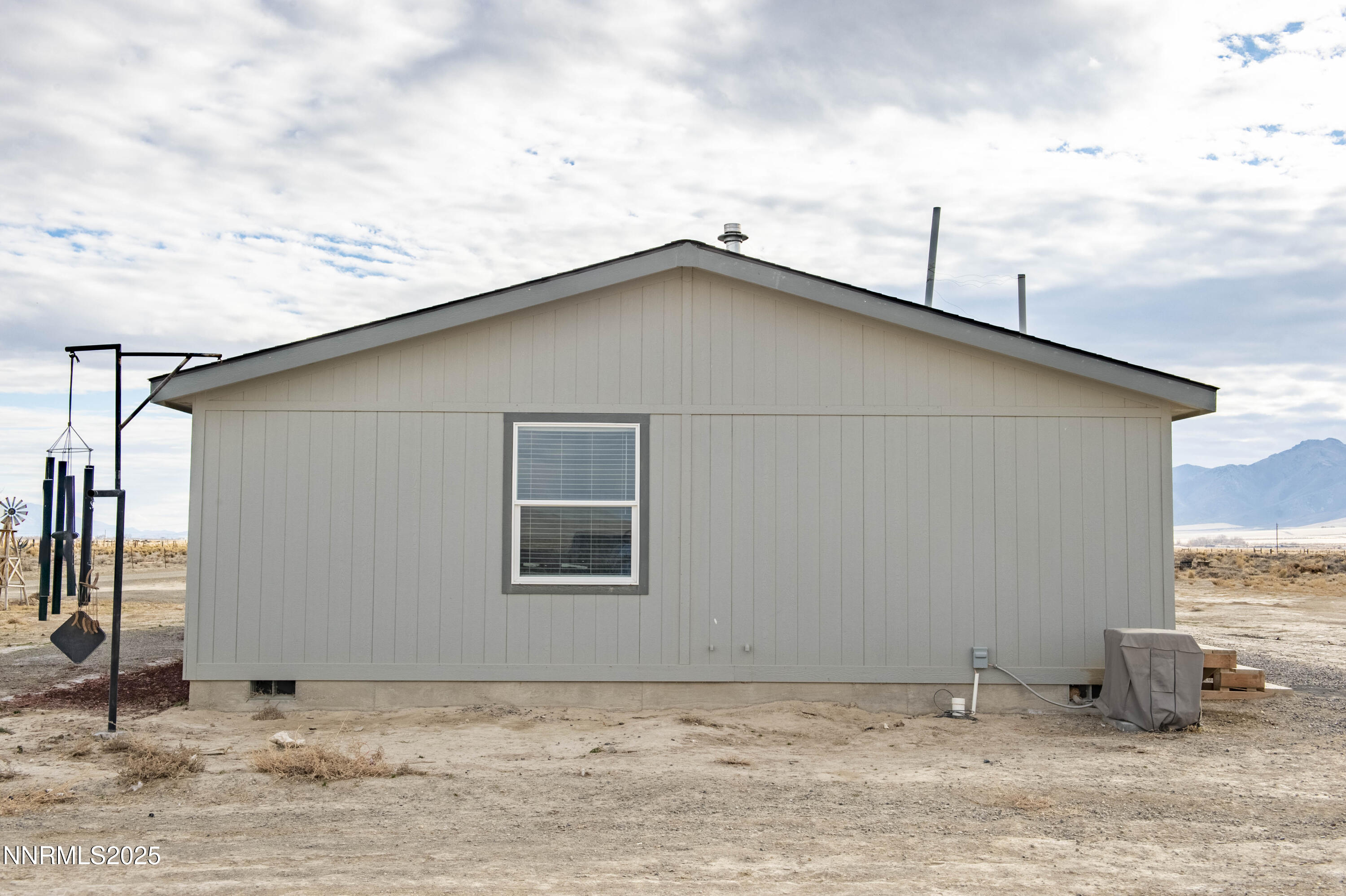 3139 Muddy Road Winnemucca, NV 89445 - Photo 42 of 46 a view of a house with backyard