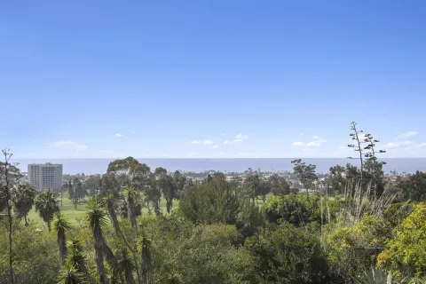 $7,400,000 | 7105 Country Club Drive, La Jolla, CA 92037