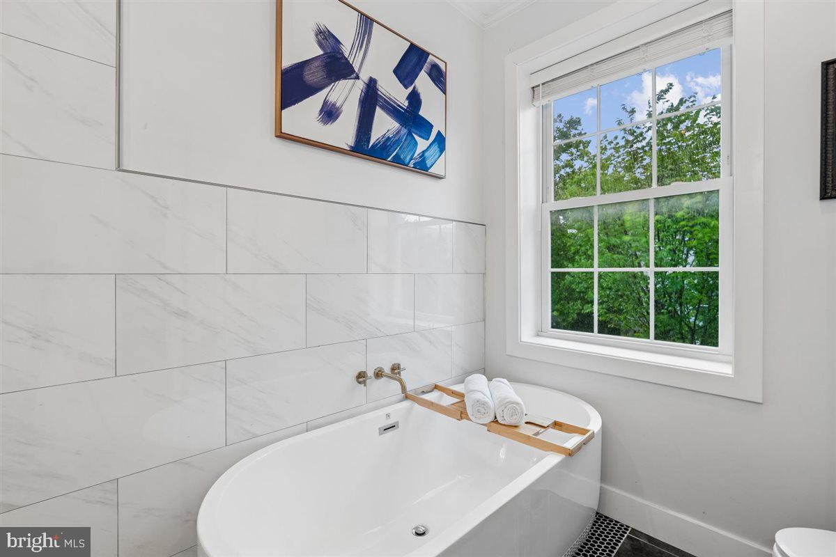 130 Adams Street Northwest Washington, DC 20001 - Photo 16 of 28