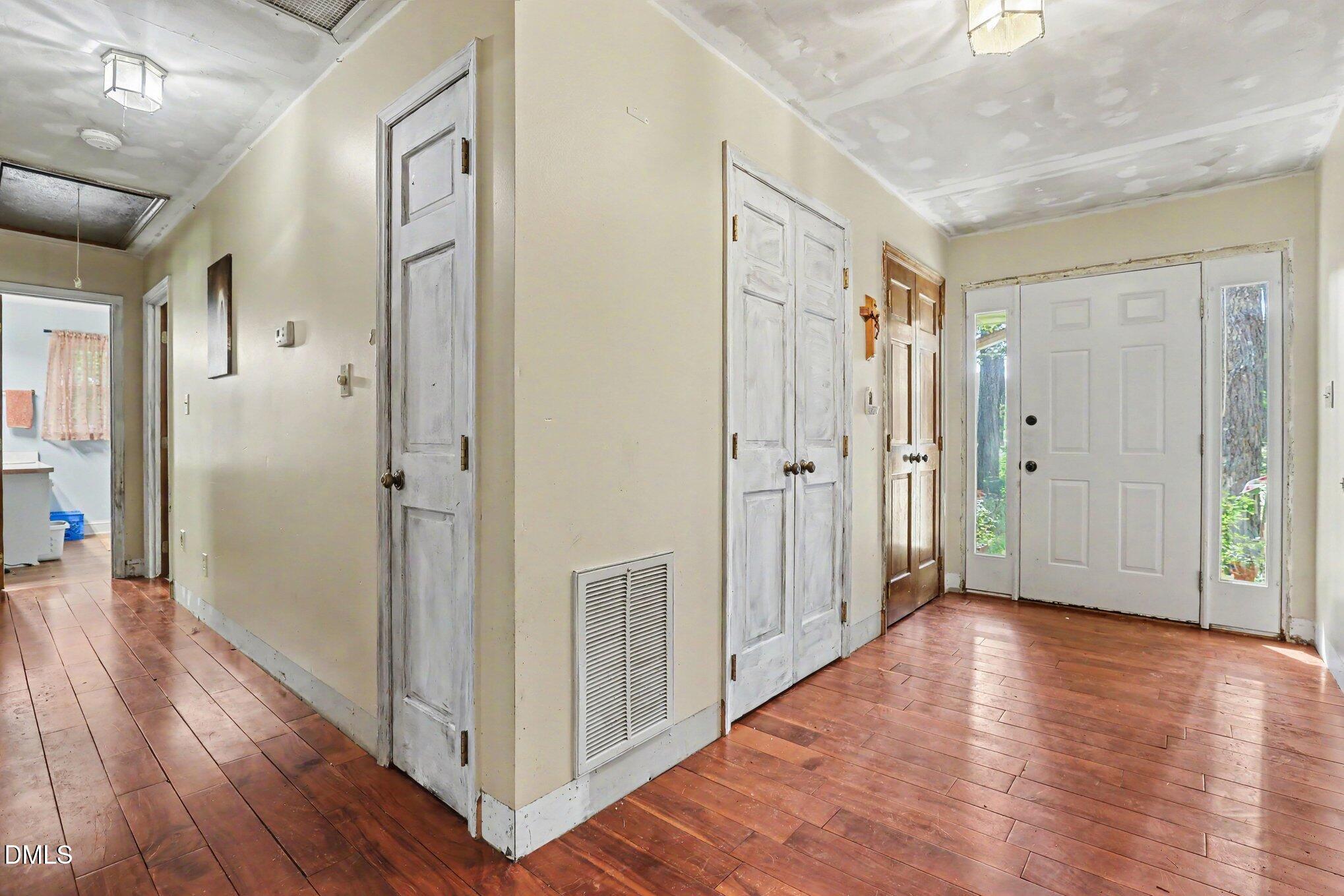 6428 Penny Road Raleigh, NC 27606 - Photo 8 of 33 008_file_5169