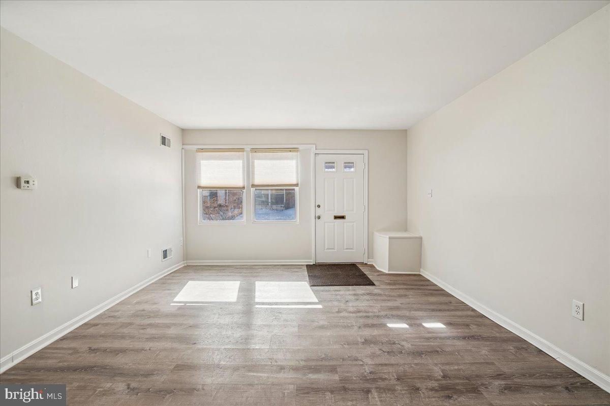 1891 Addison Road South District Heights, MD 20747 - Photo 2 of 21 Living room