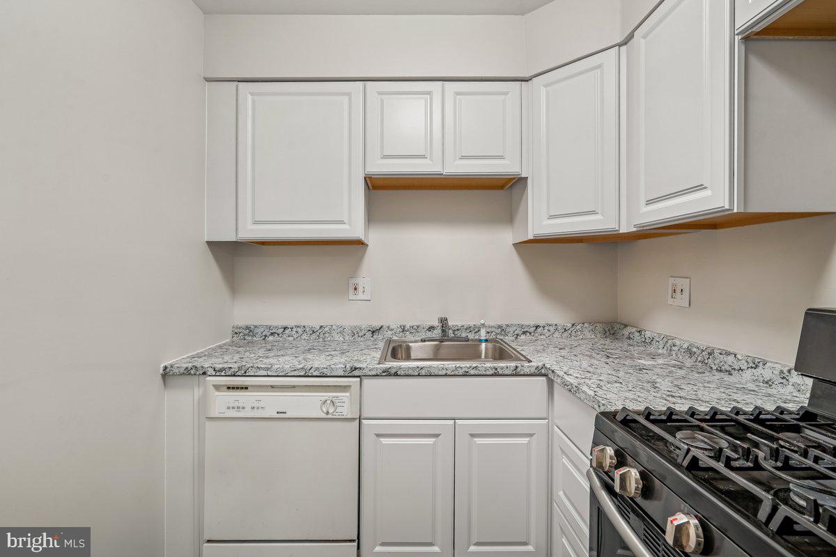 1891 Addison Road South District Heights, MD 20747 - Photo 8 of 21 Kitchen