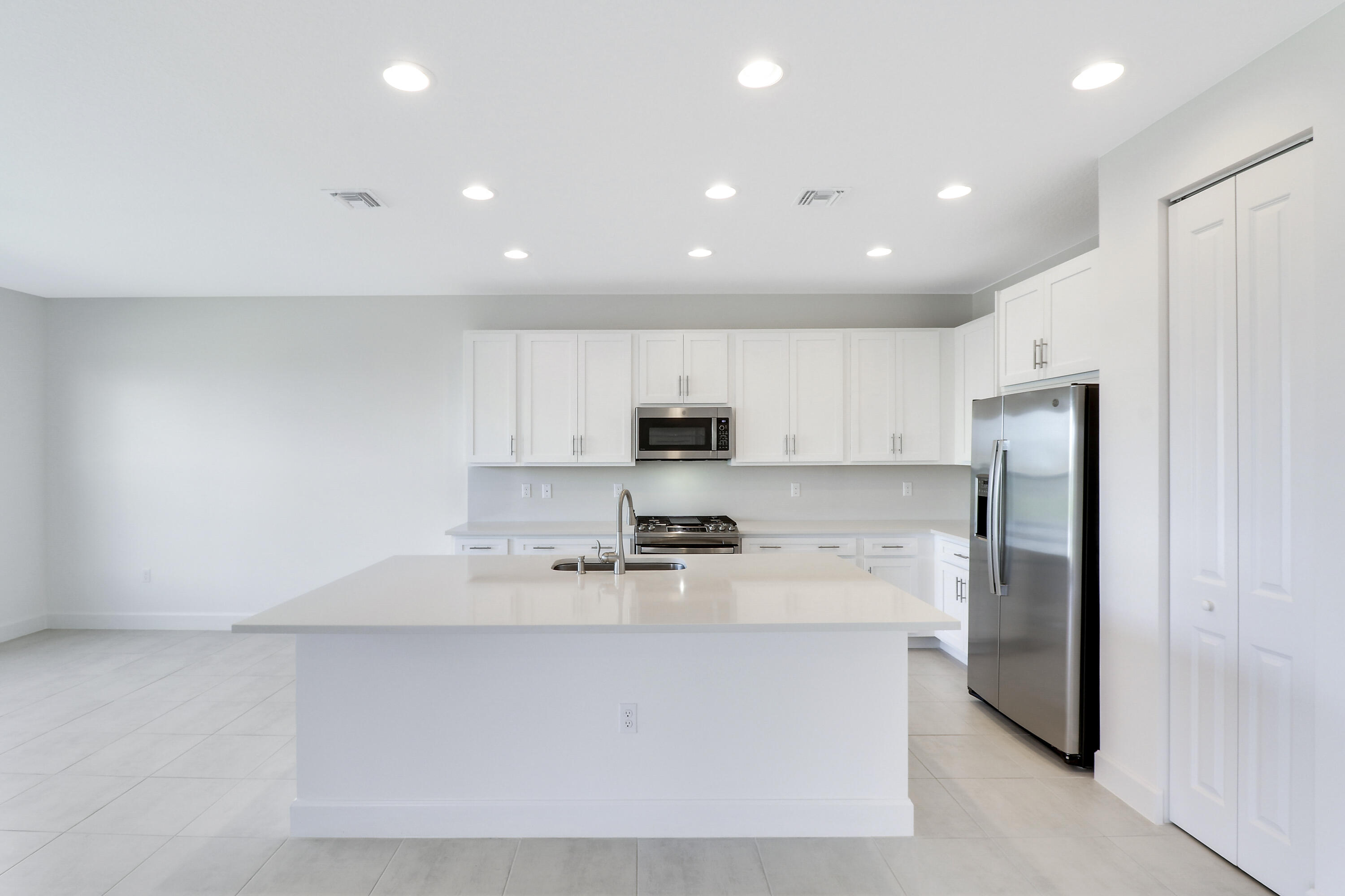 13439 Southwest River Rock Road Port St. Lucie, FL 34987 - Photo 8 of 103 House4-24