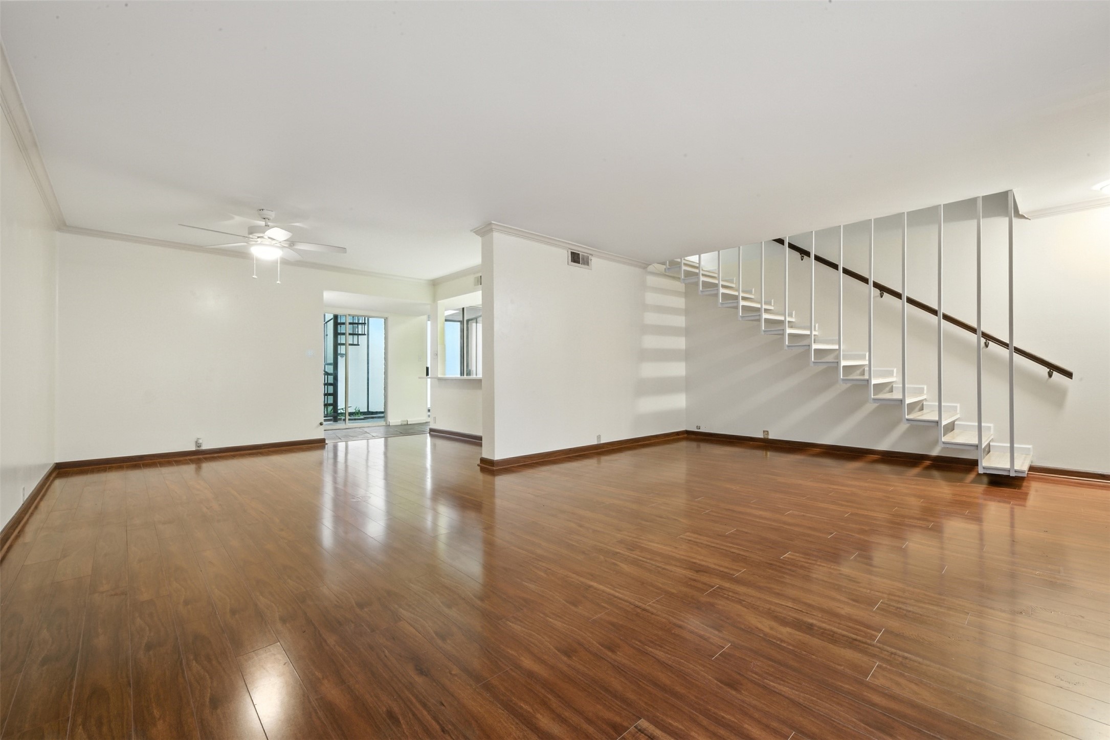 3108 Vossdale Road Houston, TX 77027 - Photo 3 of 16