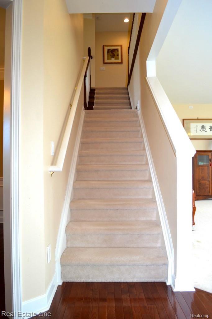 5650 Stonehaven Boulevard Rochester, MI 48306 - Photo 18 of 36 020.jpg