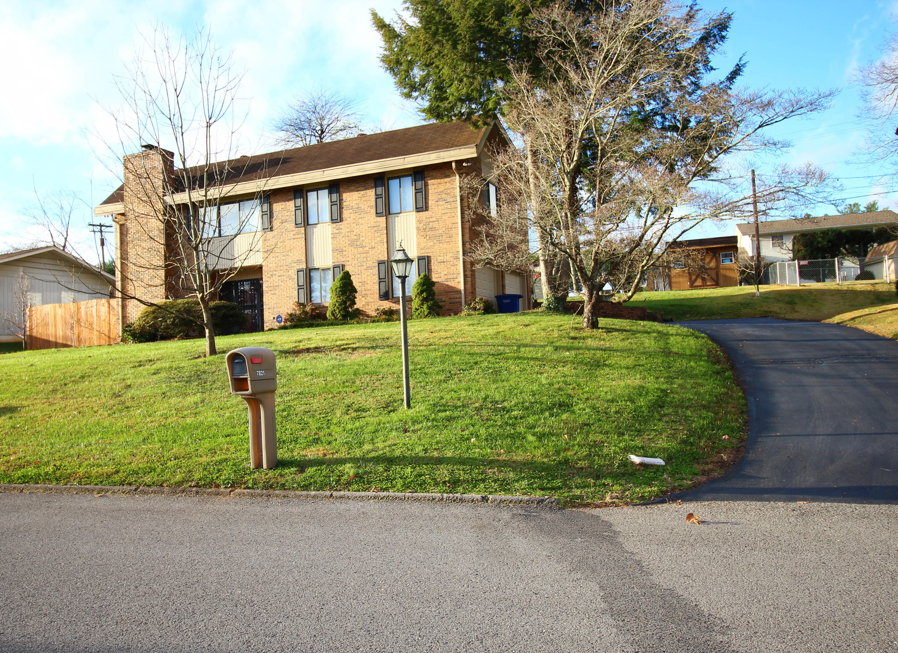 7821 Widdecomb Road Powell, TN 37849 - Photo 1 of 20 IMG_2645
