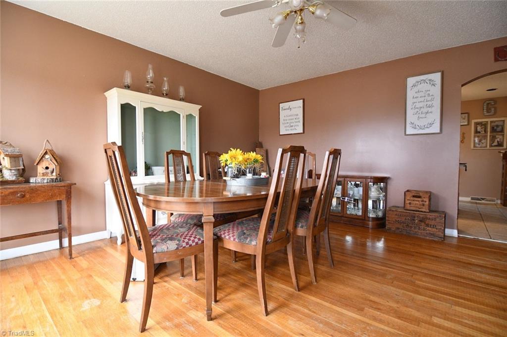 6045 Ridge Road Lexington, NC 27295 - Photo 2 of 14 Dining Room