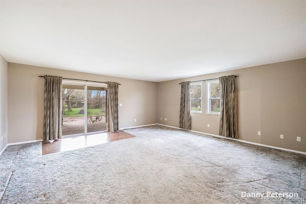 2025 North Oak Road Davison, MI 48423 - Photo 7 of 23