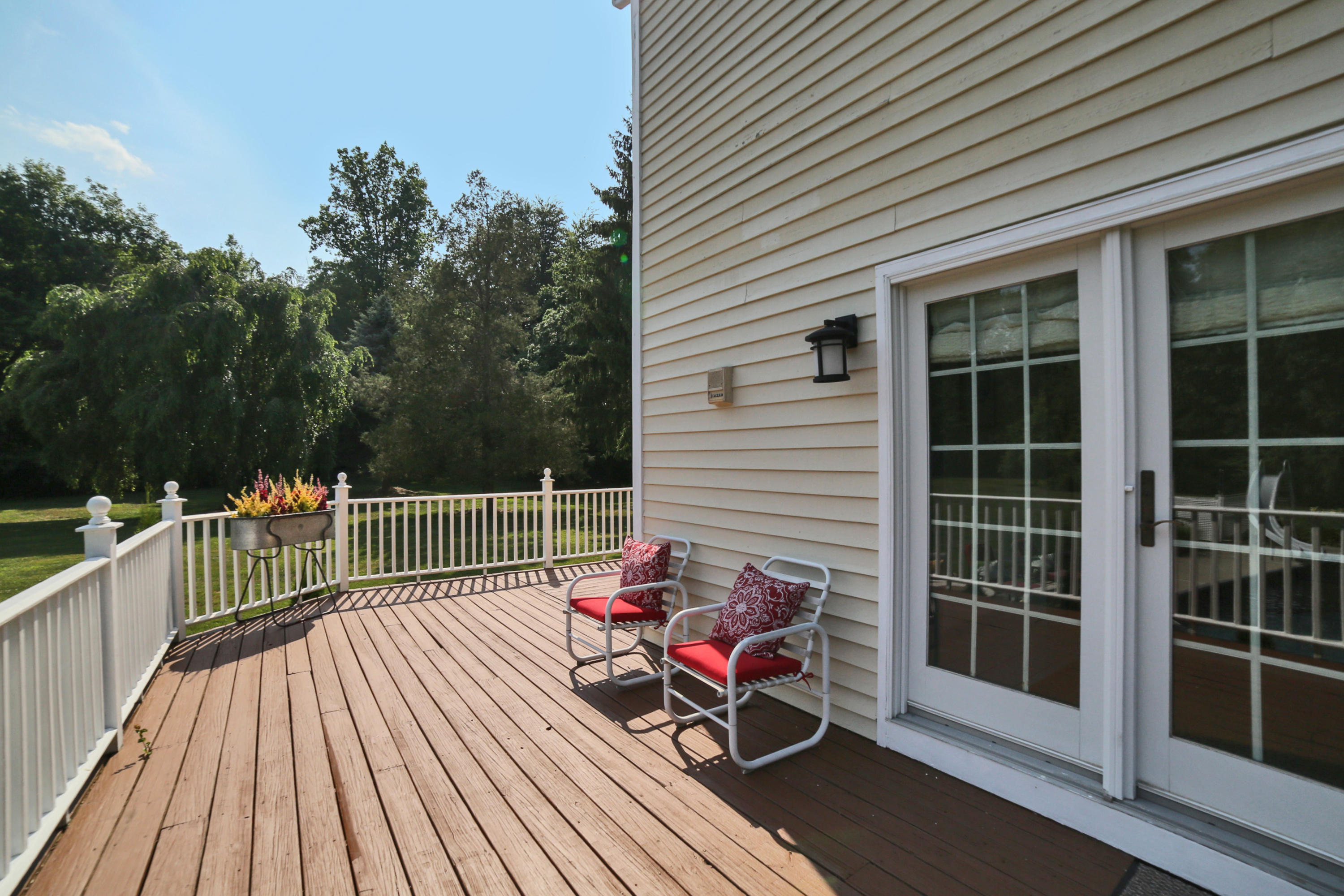 48 Hoyt Farm Road New Canaan, CT 06840 - Photo 26 of 26 a view of a roof deck