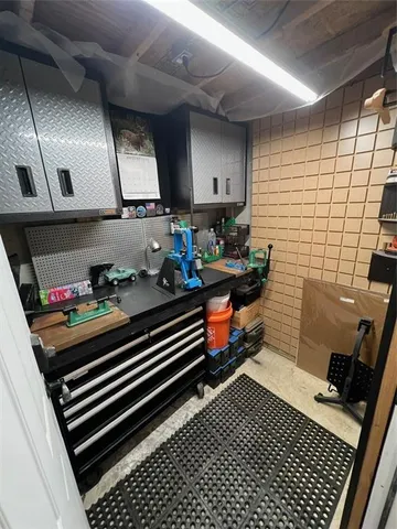 $265,000 | 1857 Praun Lane, Kansas City, KS 66102