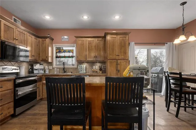 $265,000 | 1857 Praun Lane, Kansas City, KS 66102