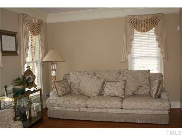 7221 Sparhawk Road Wake Forest, NC 27587 - Photo 12 of 25 Living Room