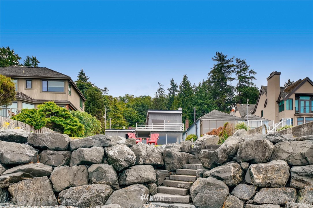 5633 Beach Drive Southwest Seattle, WA 98136 - Photo 21 of 25 a terrace of a house with outdoor seating