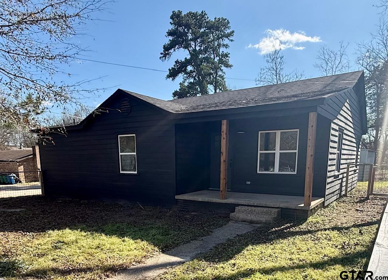 314 East Madison Street Overton, TX 75684 - Photo 1 of 35