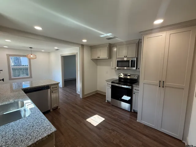 $169,900 | 314 East Madison Street, Overton, TX 75684