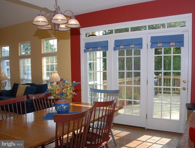 42703 Middle Ridge Place Broadlands, VA 20148 - Photo 13 of 30 Breakfast Area
