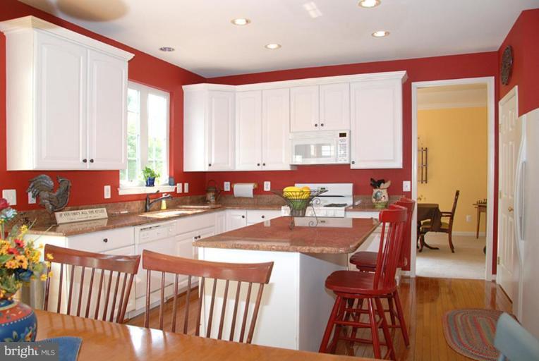 42703 Middle Ridge Place Broadlands, VA 20148 - Photo 9 of 30 Kitchen