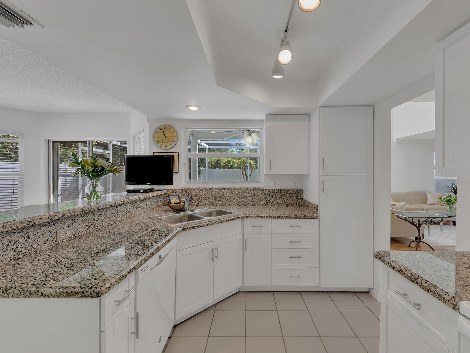 5367 214th Court South Boca Raton, FL 33431 - Photo 16 of 50 Kitchen