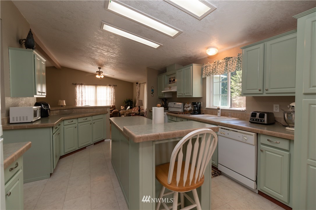 179 Dekay Road Hoquiam, WA 98550 - Photo 11 of 37 Gallery Image 11