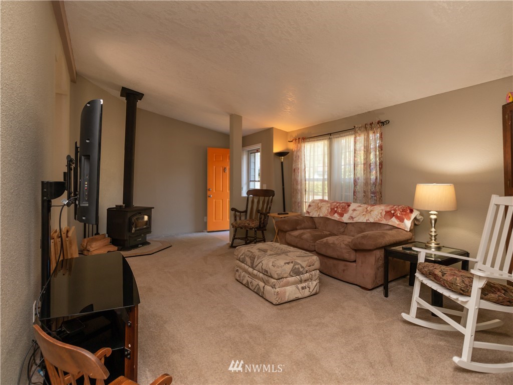 179 Dekay Road Hoquiam, WA 98550 - Photo 6 of 37 Gallery Image 6