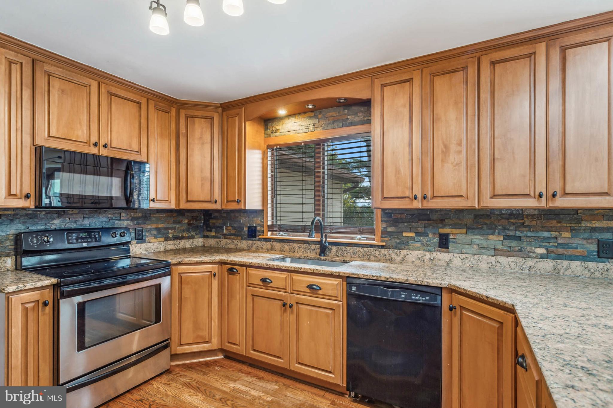 4226 Wolf Hill Drive Hampstead, MD 21074 - Photo 15 of 44