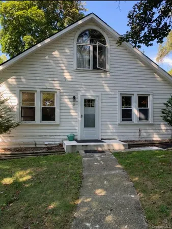 $2,300 | 9 Benedict Lane, New Windsor, NY 12553