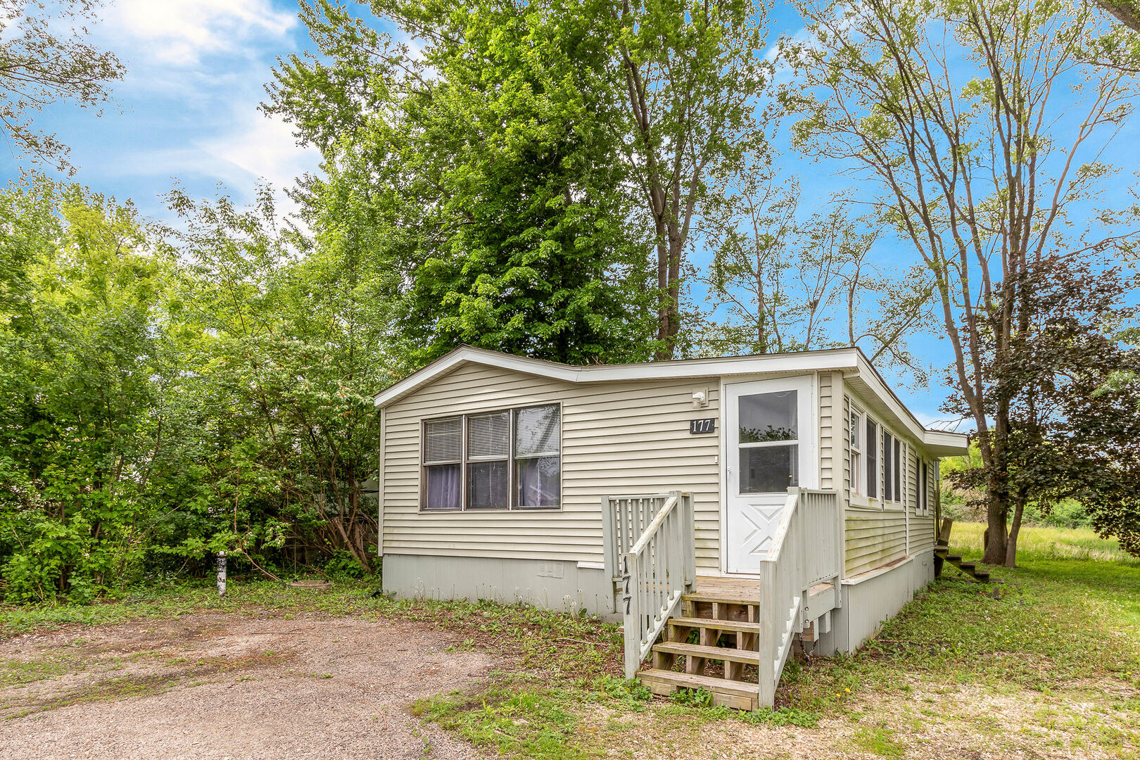 177 Windward Road Lakemoor, IL 60051 - Photo 2 of 22 Gallery Image 2