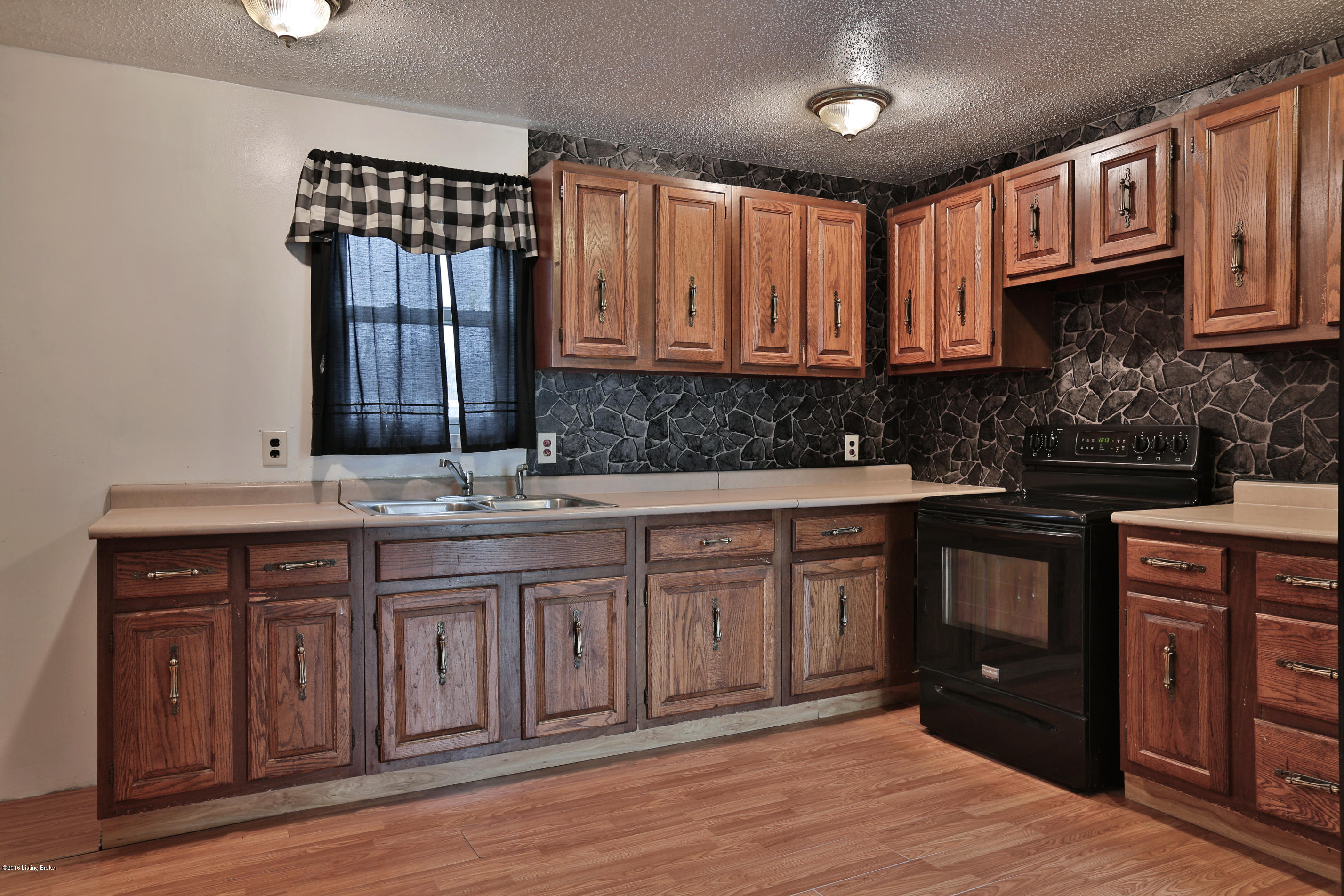 5823 Elmburg Road Bagdad, KY 40003 - Photo 11 of 28 Kitchen-2
