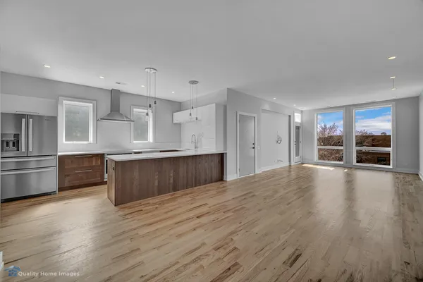 $3,650 | 2851 North Clybourn Avenue, Unit 1, Chicago, IL 60618