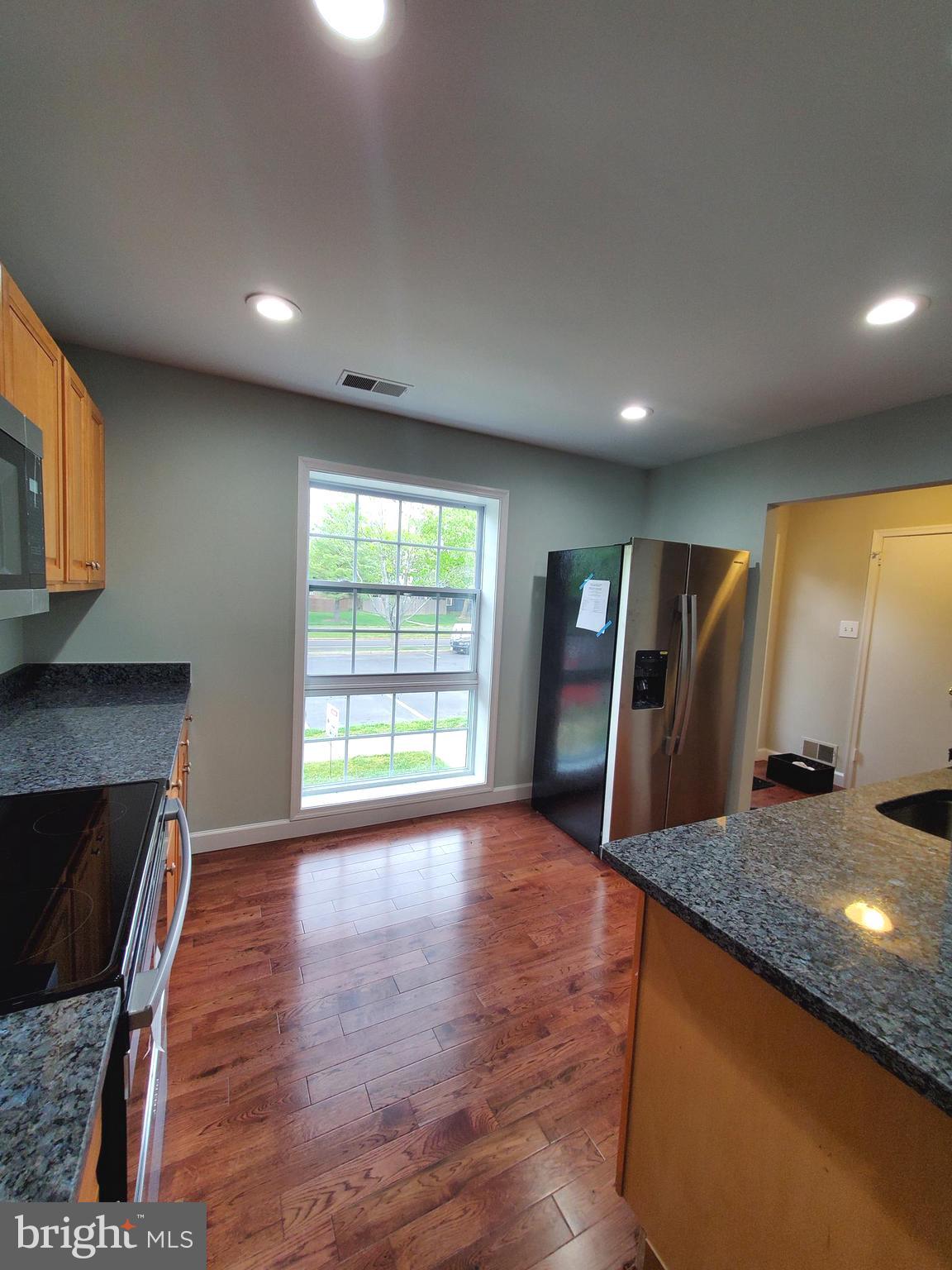 8092 Edinburgh Drive Springfield, VA 22153 - Photo 11 of 50 Kitchen Open Floor