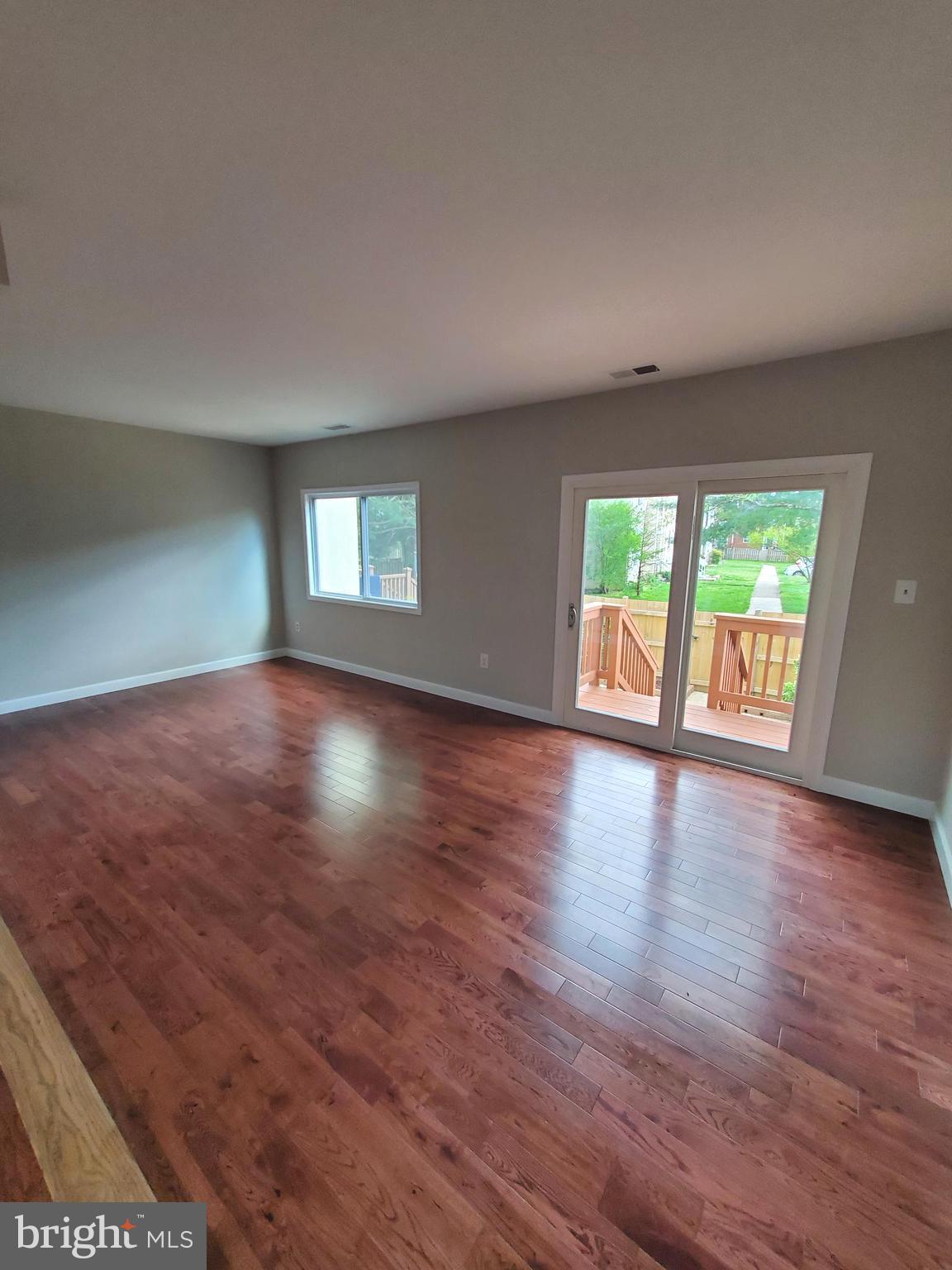 8092 Edinburgh Drive Springfield, VA 22153 - Photo 15 of 50 Open Floors