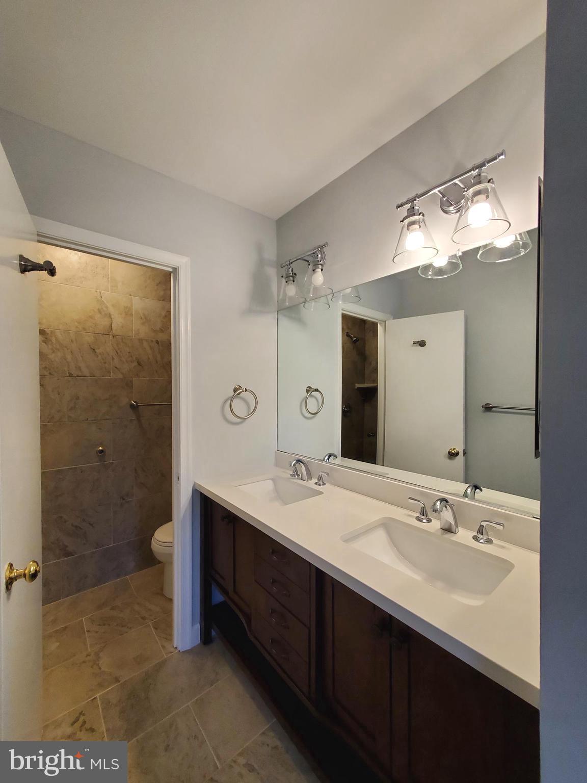 8092 Edinburgh Drive Springfield, VA 22153 - Photo 22 of 50 Master Full Bath