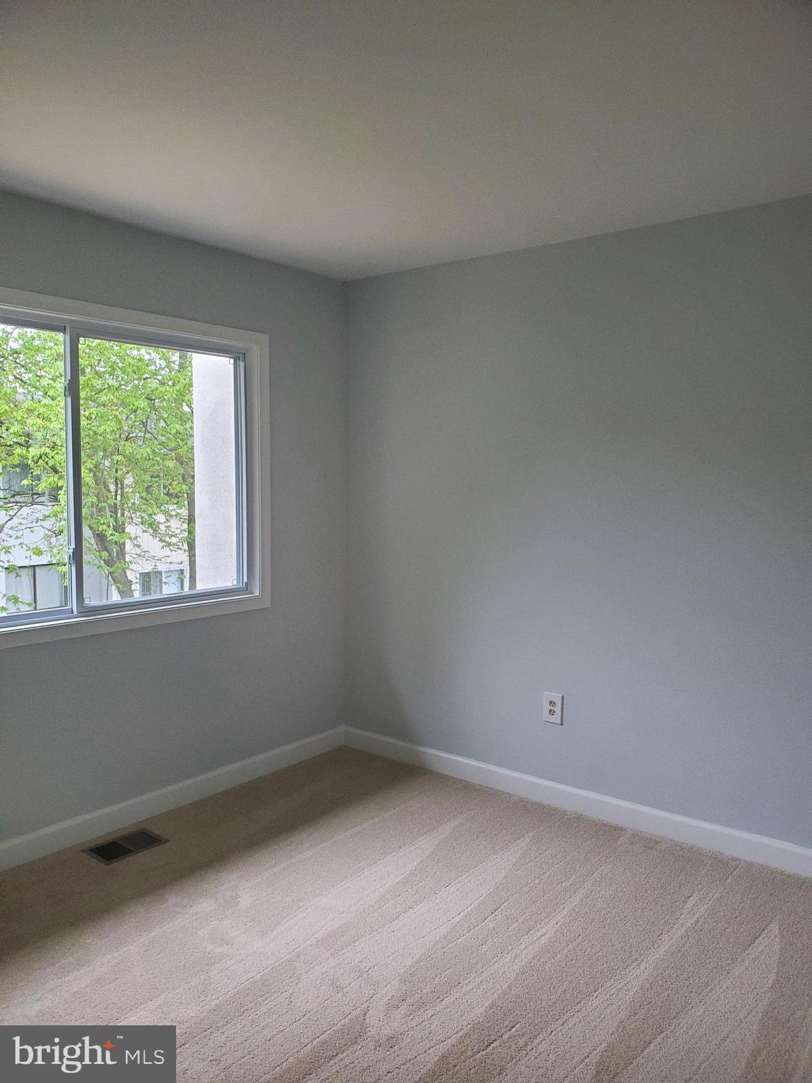 8092 Edinburgh Drive Springfield, VA 22153 - Photo 23 of 50 Bedroom 1