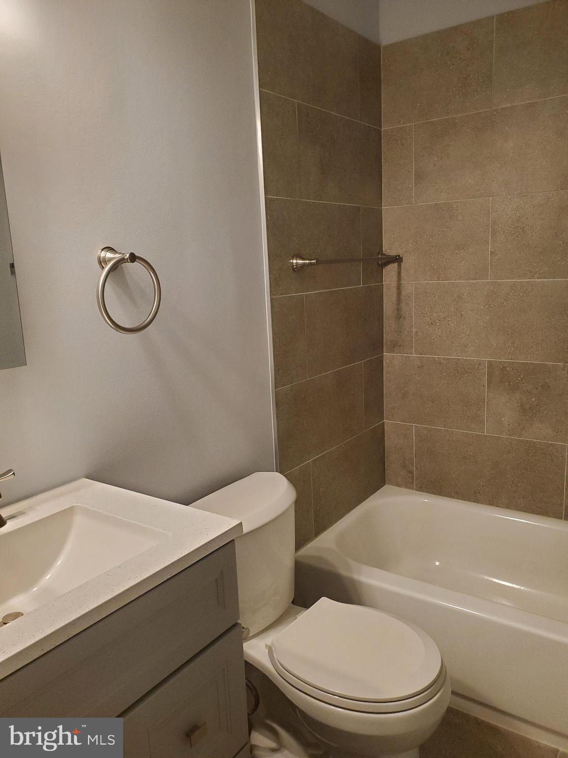 8092 Edinburgh Drive Springfield, VA 22153 - Photo 28 of 50 2nd Full Bath Upper